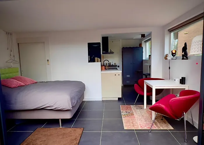 Ineke Bed & Breakfast 4*